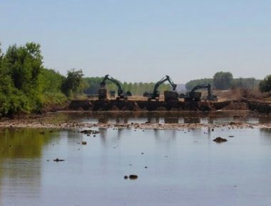 Η Τουρκία διάνοιξε στον Εβρο σε χρόνο-ρεκόρ ολόκληρο κανάλι (!) για την εξουδετέρωση των ελληνικών αρμάτων μάχης!